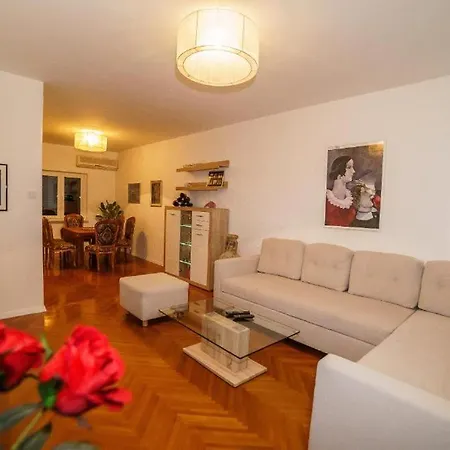 Апартаменти Split Beach Apartment *