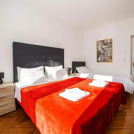 Split Beach Apartment Апартаменти